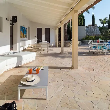 Agora Villa