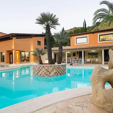 Agora Vila Agrigento