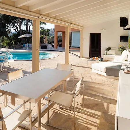 Agora Villa